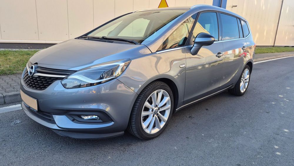 Opel Zafira 7-Osobowy Kamera Nawigacja Full Led Xenon Roletki Oryg. Lakier 8-kół