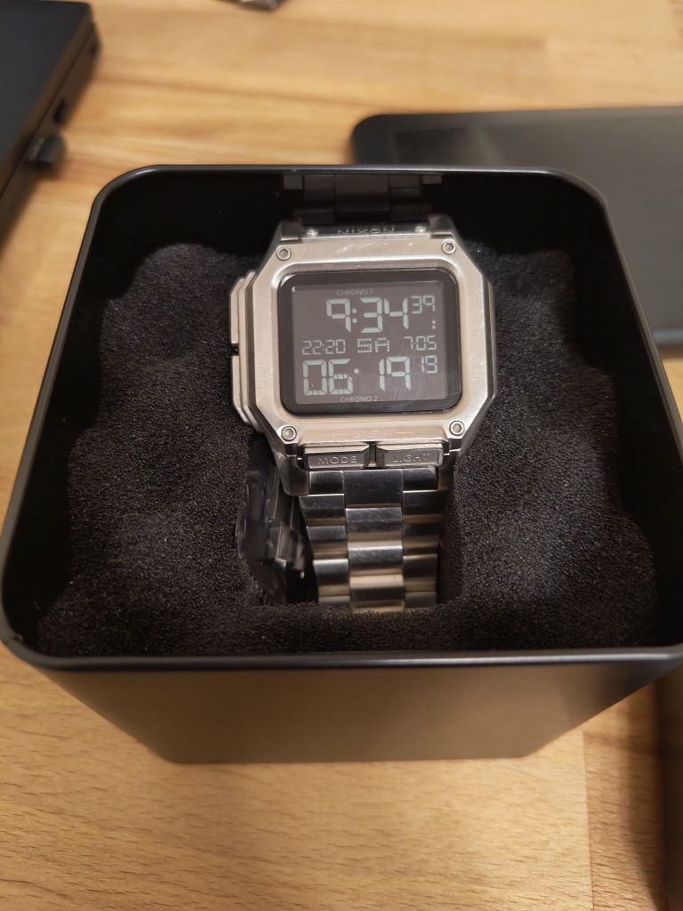 Nixon Regulus SS