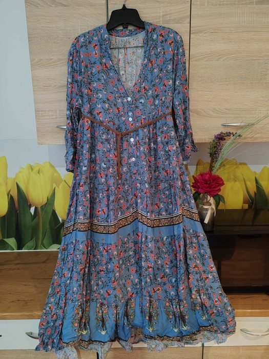 Śliczna piękna sukienka midi rozmiar ok 44/46 wiskoza kwiaty