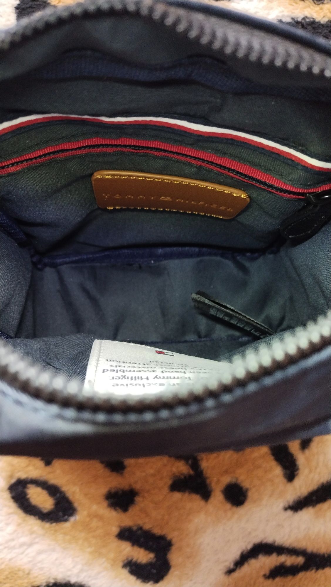 Сумка Tommy Hilfiger ( месенджер , барсетка , сумка , слінг бег)