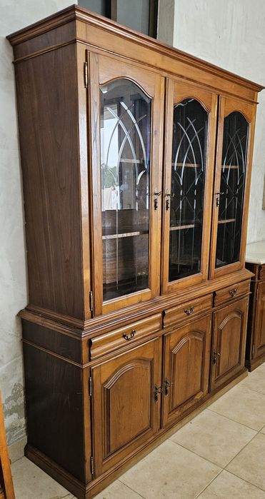 Movel de sala (estante)