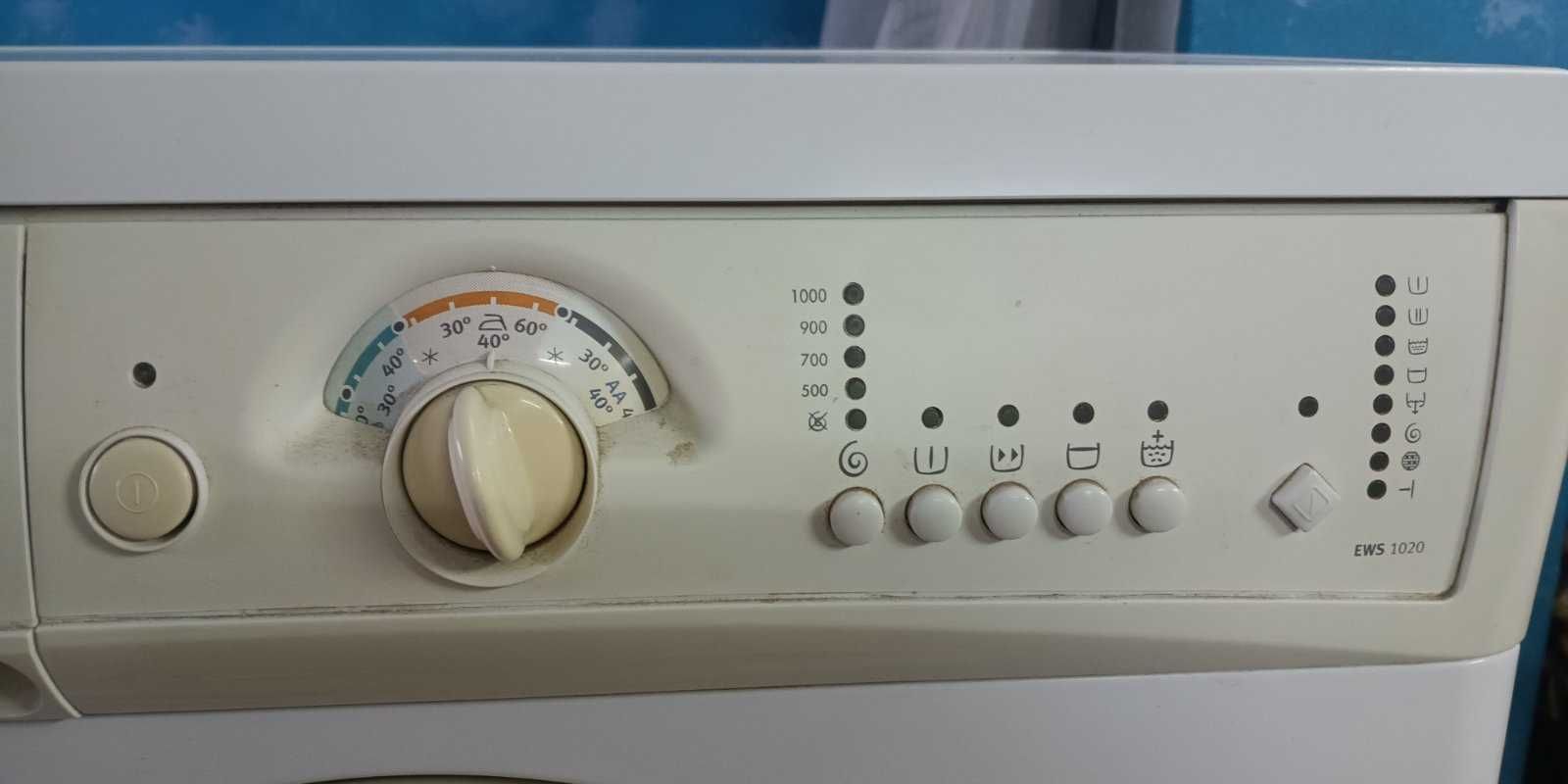 Пральна машинка Electrolux EWS 1020