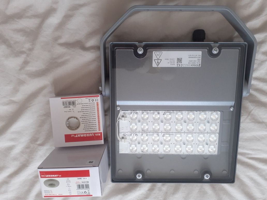 Halogen lampa led firm Schuch bardzo mocna dobrą jakość