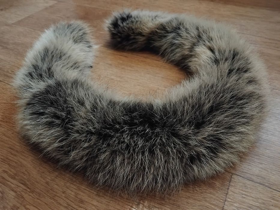 Натуральный меховой воротник опушка на капюшон куртки.