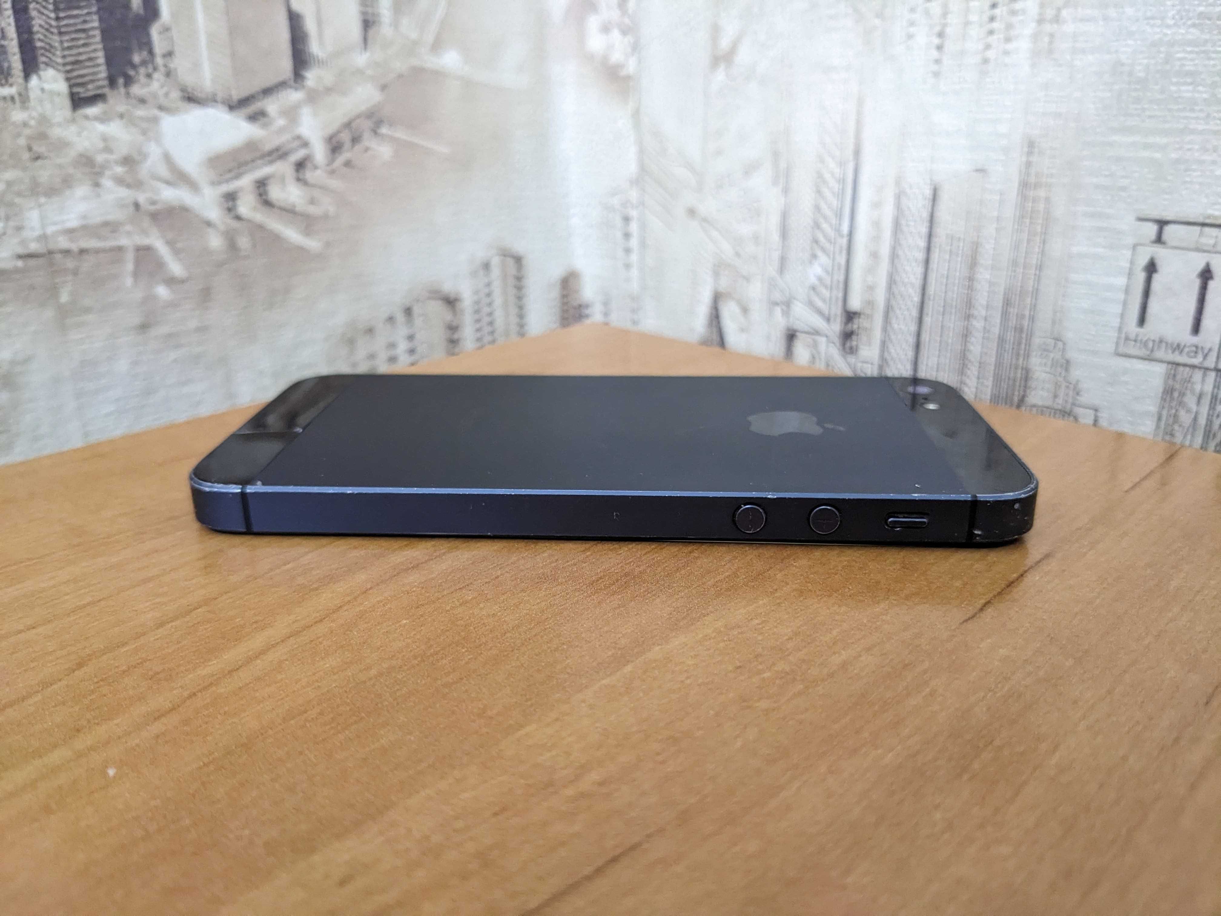 Смартфон Apple iPhone 5 A1429 16GB