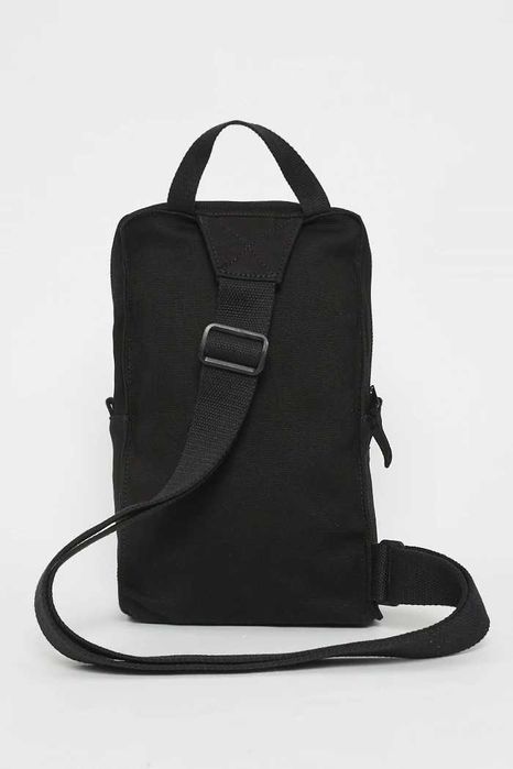 Levi's® Zip Sling Bag. Сумка UNISEX слинг через плечо. Оригинал.