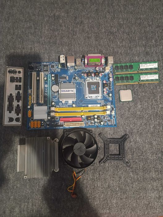 комплект ПК/готова система/материнка+процессор+ОЗУ+відеокарта+кулер