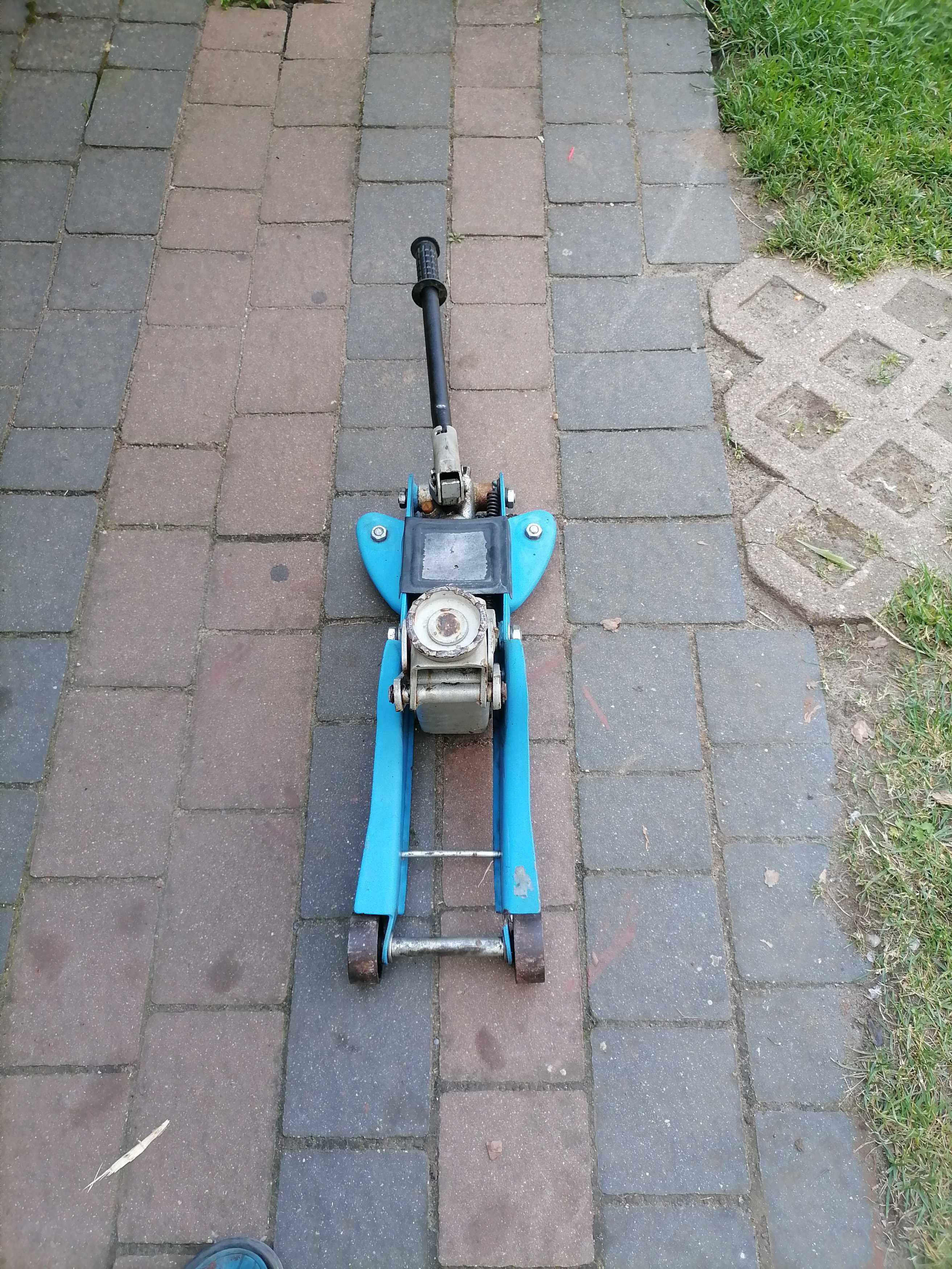 Podnośnik samochodowy 2,5T