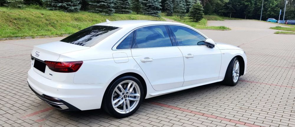 Audi A4      2020