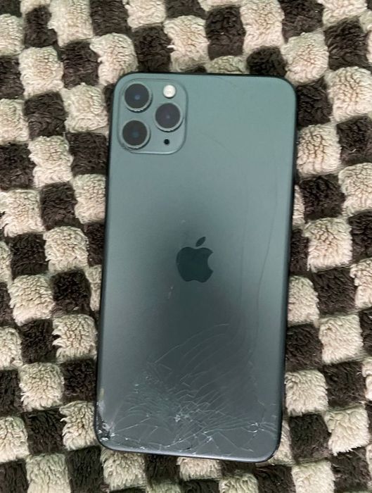 Iphone 11 pro max 256 gb на запчастини