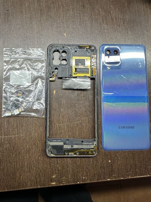 Samsung M32 камеры основная рамка