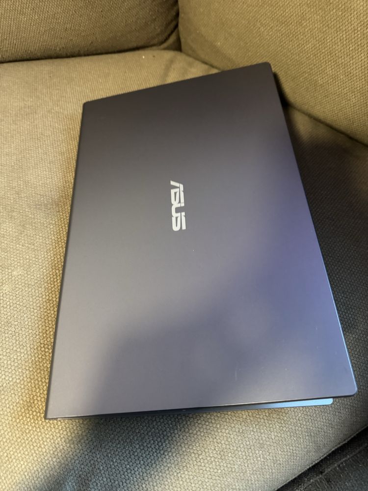 Laptop asus 15 cal 8gb ram ddr4 512 gb ssd