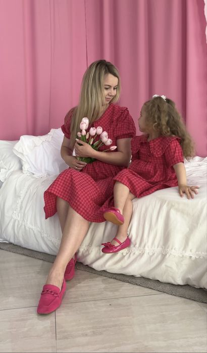 сукні family look мама та донька, рожеві плаття, тренд сезону