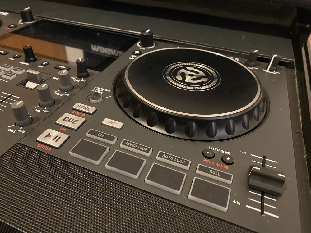 Numark mixtream pro + flightcase