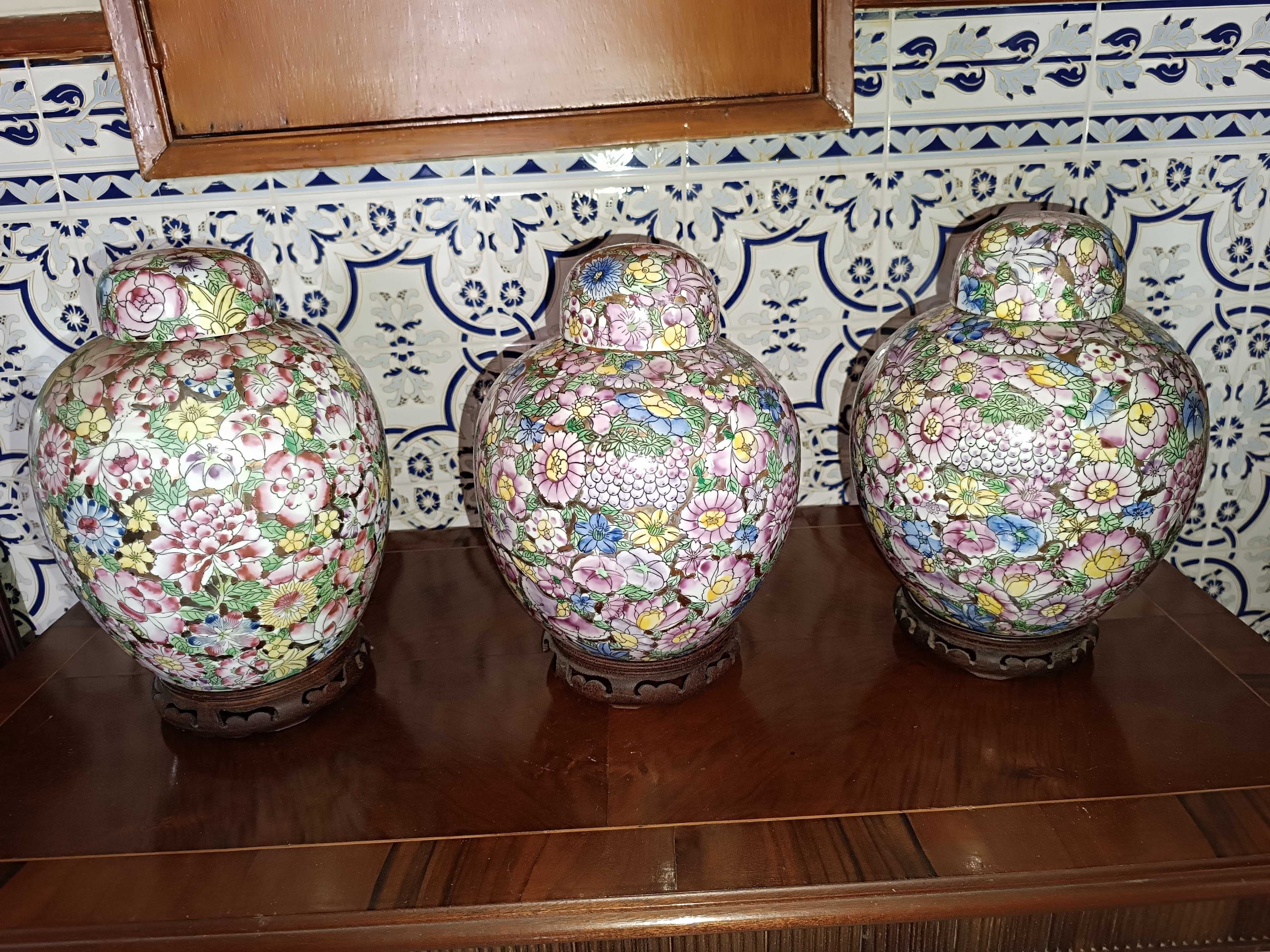 Potes de porcelana
