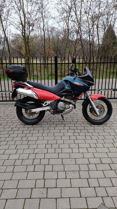 Suzuki XF 650 Freewind A2 Kufer Cały w oryginale. Zarejestrowany w Pl