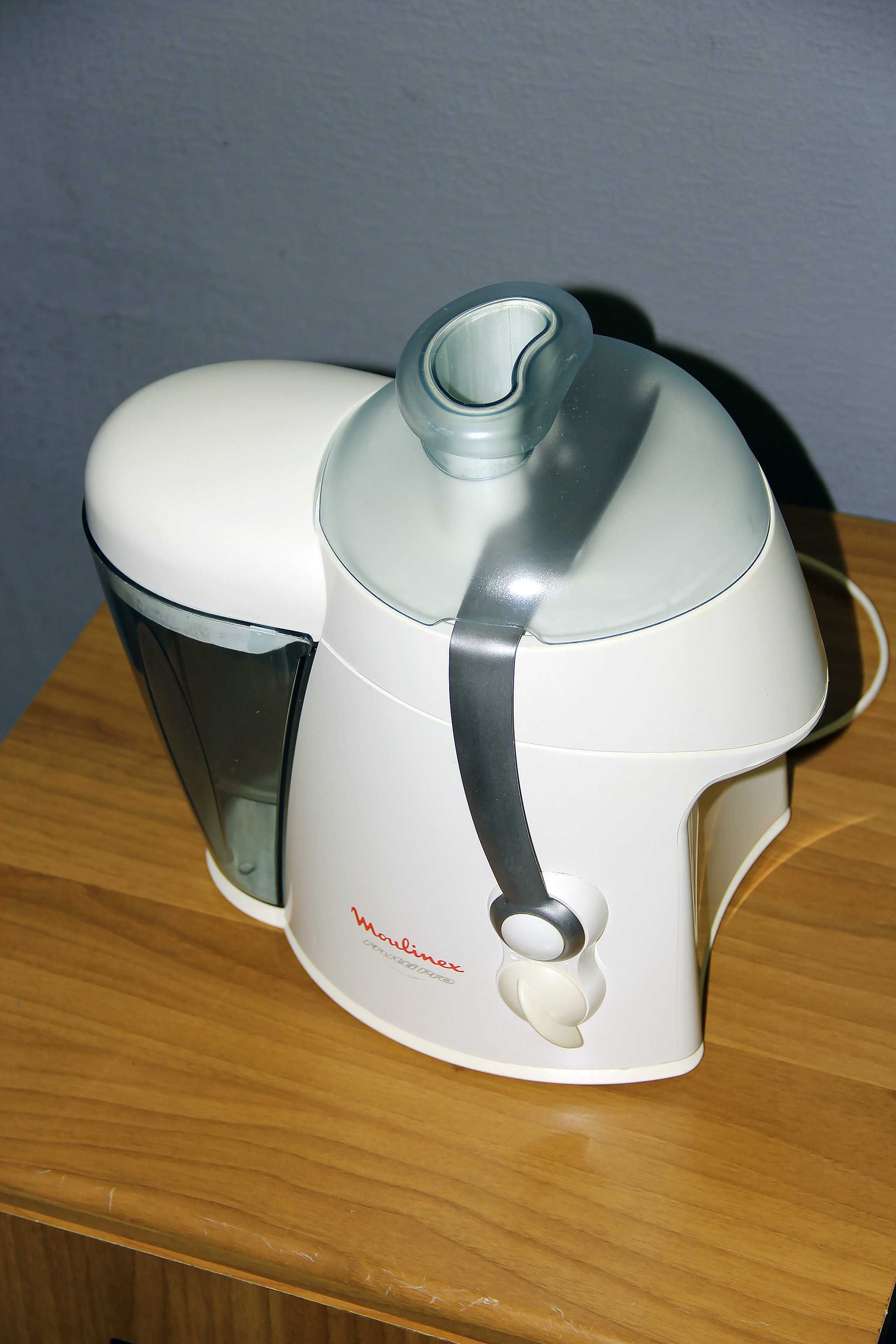 Moulinex BKA14H соковижималка центрифуга 500W б/в виробництво Іспанія