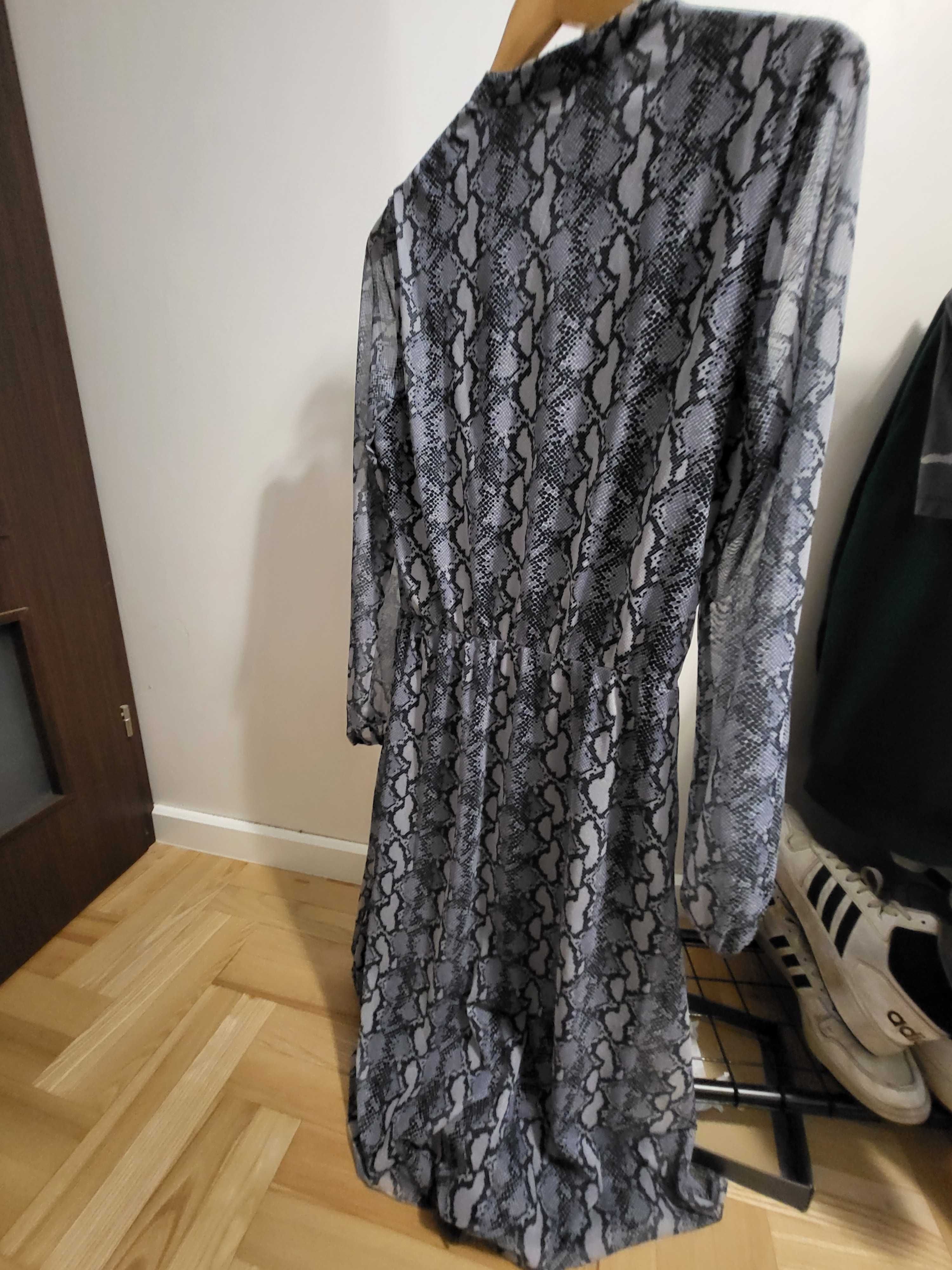 Mohito sukienka w wężowy print roz. XL