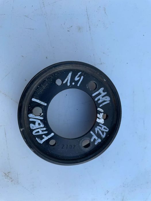 Koło pasowe pompy Skoda Fabia I 1.4 MPI 047121031B