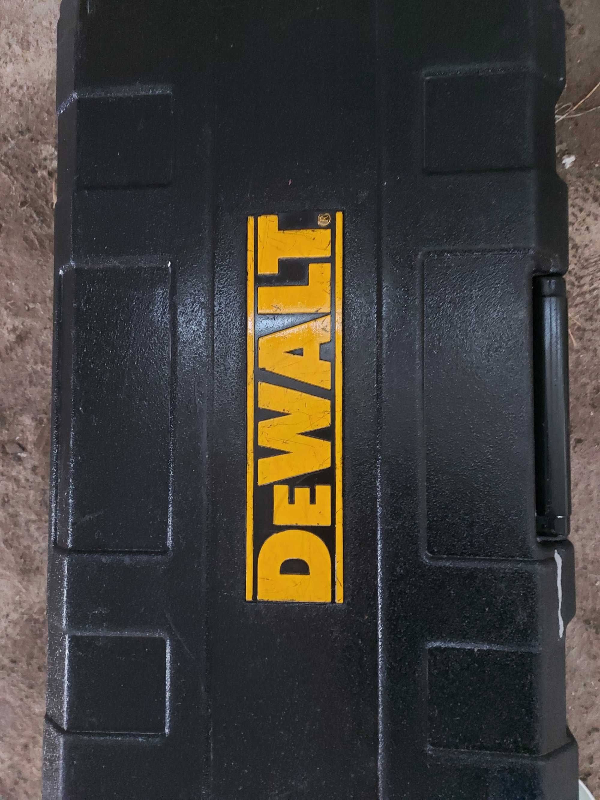 Отбойний молоток DeWALT D25961