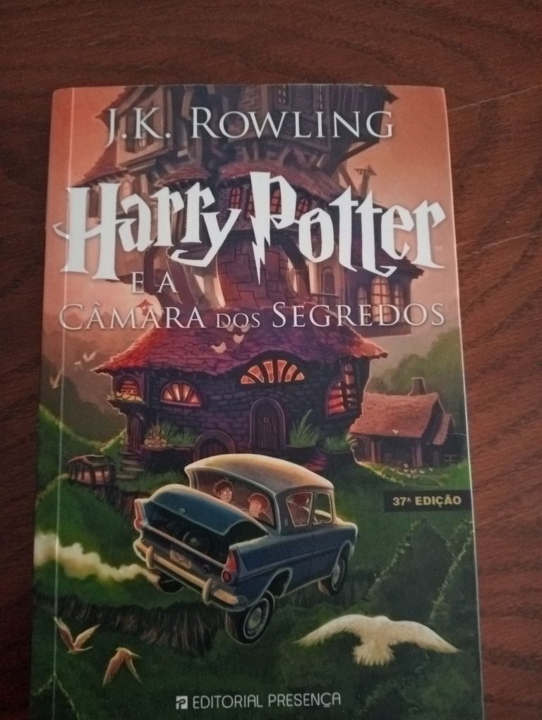 Livros juvenis - como novos