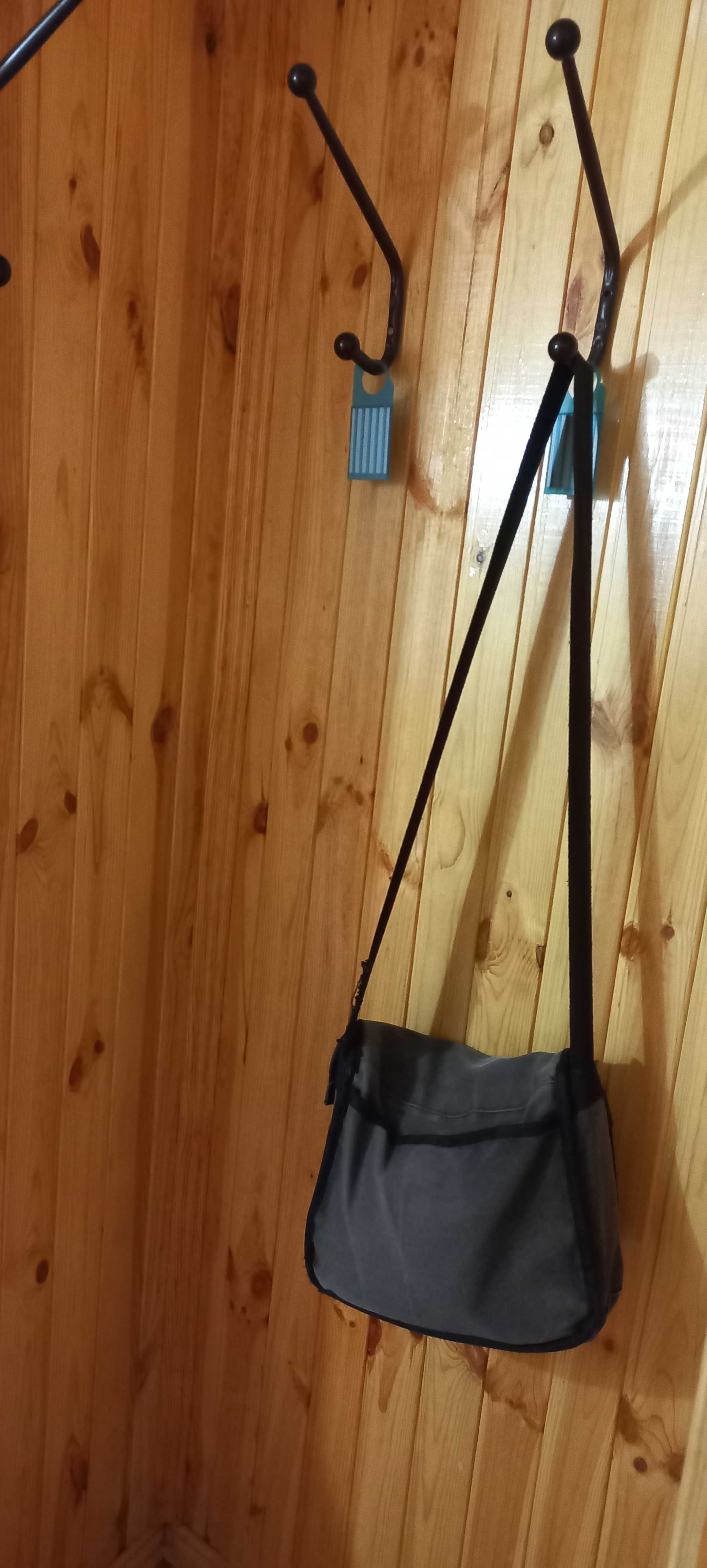 Продам приміщення (гараж) вул. Генерала Наумова, 2, Академмістечко