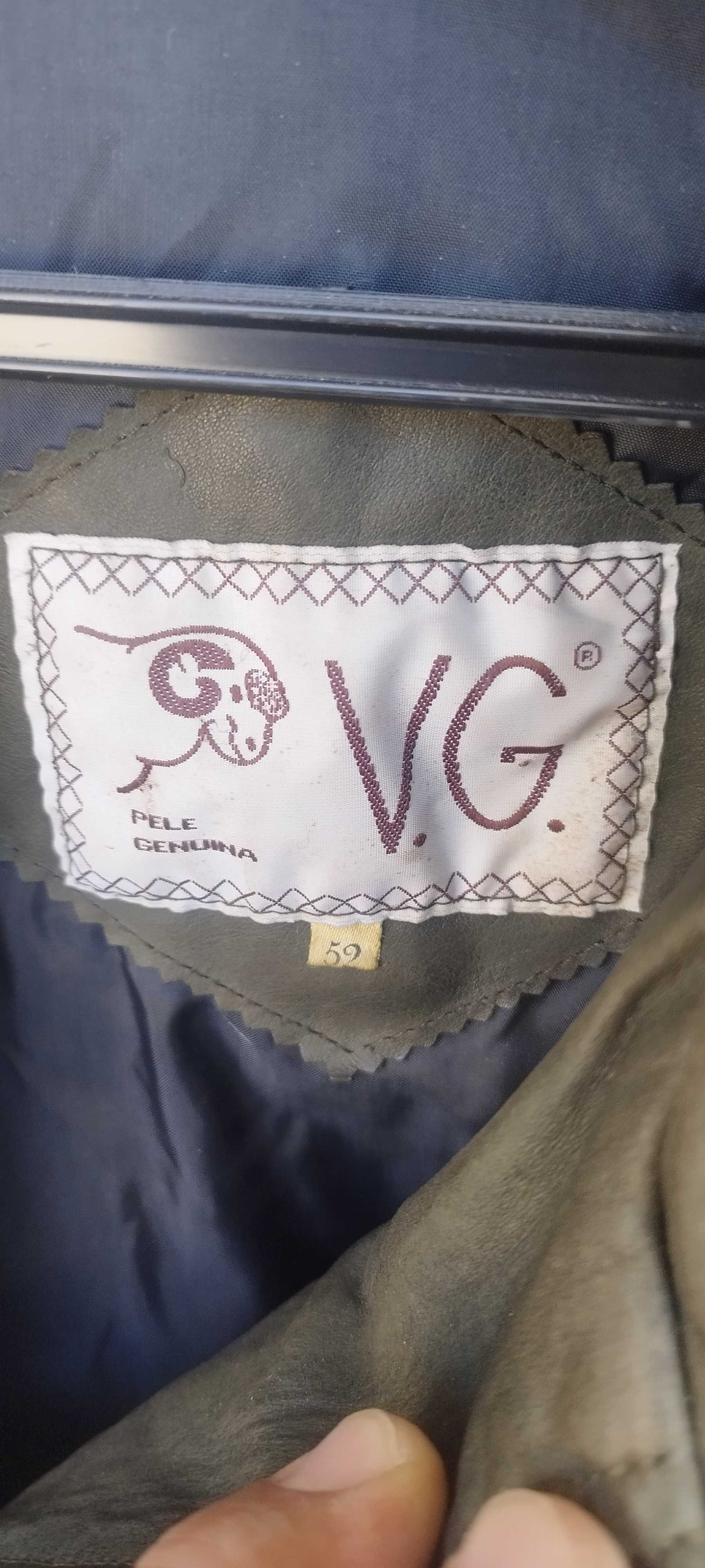 Casaco em pele verdadeira verde escuro