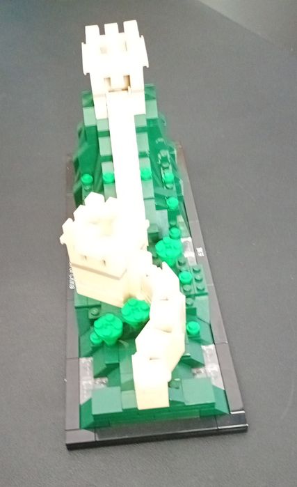 Construçoes LEGO montadas, com embalagens originais