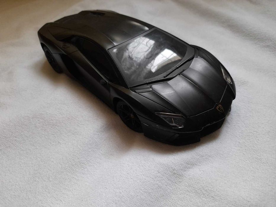 Машинка болид Машинка Lamborghini Aventador модель 1:24