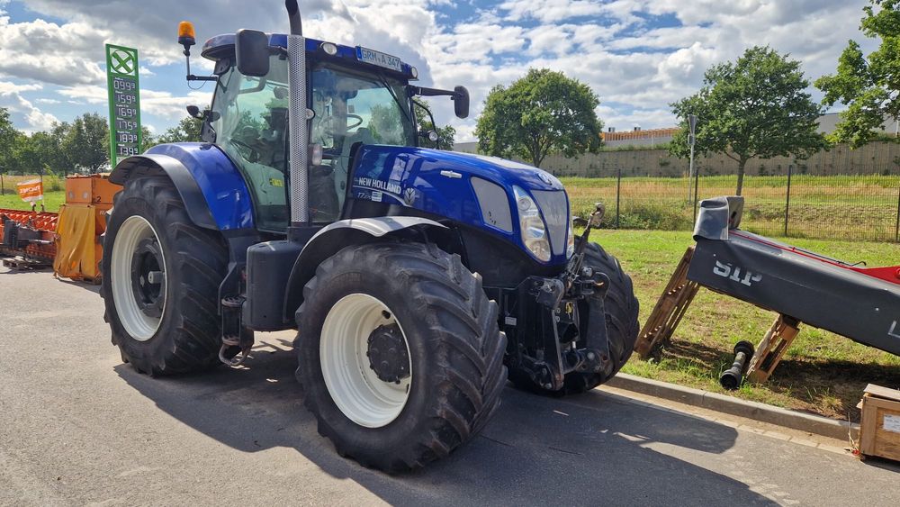 New Holland T7.315 Tuz wom i T7270 czy Puma 210, albo john deere