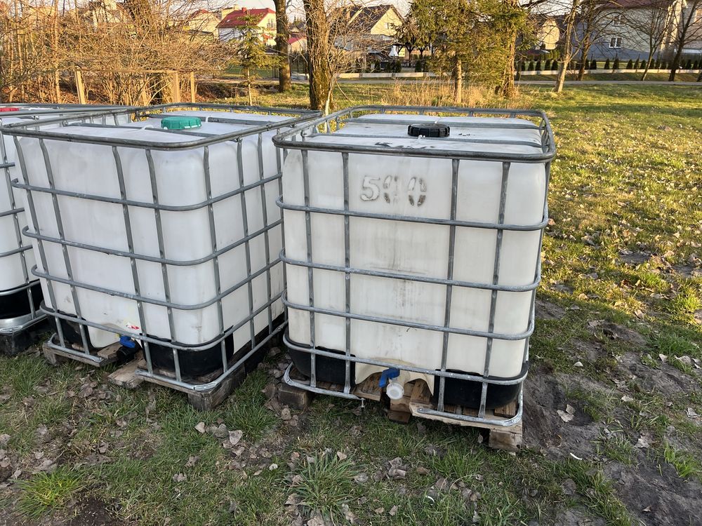 Mauzer , pojemnik 100l na wode .