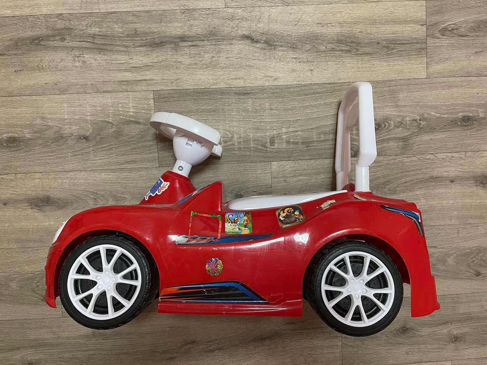 Дитячий автомобіль толокар
