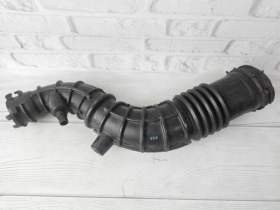 Патрубок повітряного фільтра Renault Megane 3 / Scenic 3 (1.2 TCe)