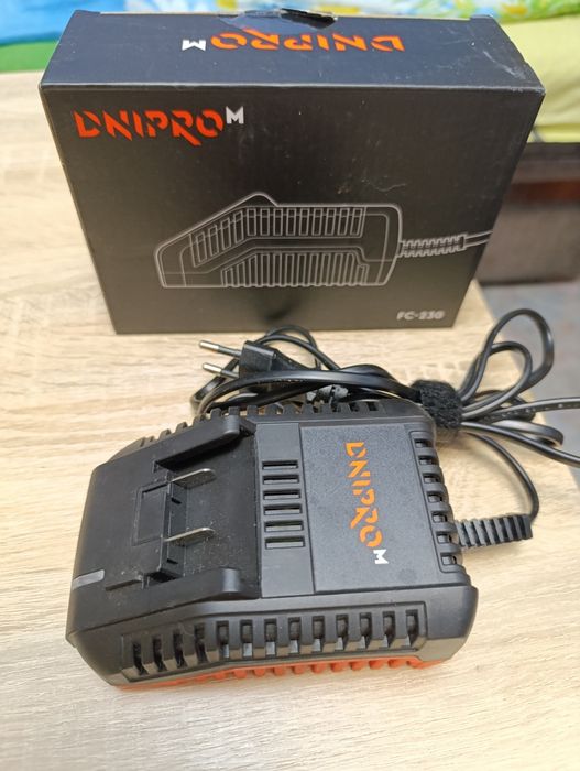 Продам сумку, дрель-шуруповерт, гайковёрт,болгарку,сабельная пила