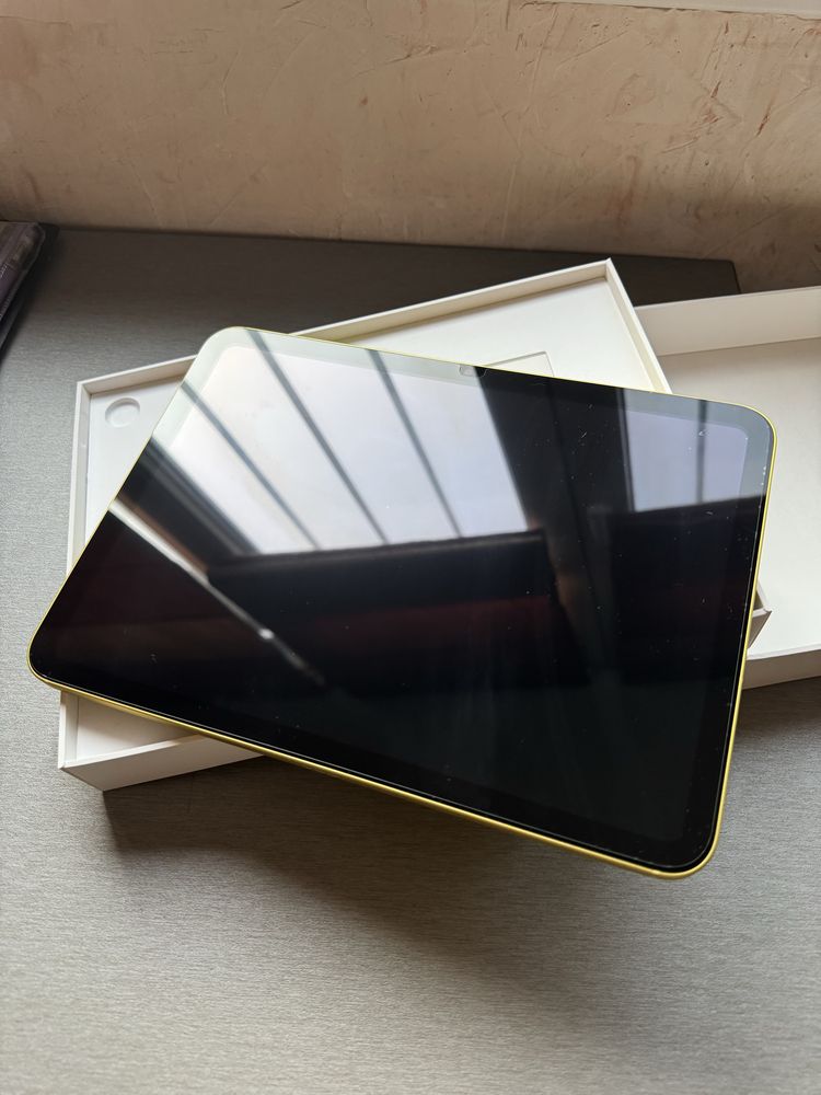 Новий з Європи: Apple iPad 10 10.9" 256GB Wi-Fi+4G Yellow (MQ6V3) 2022