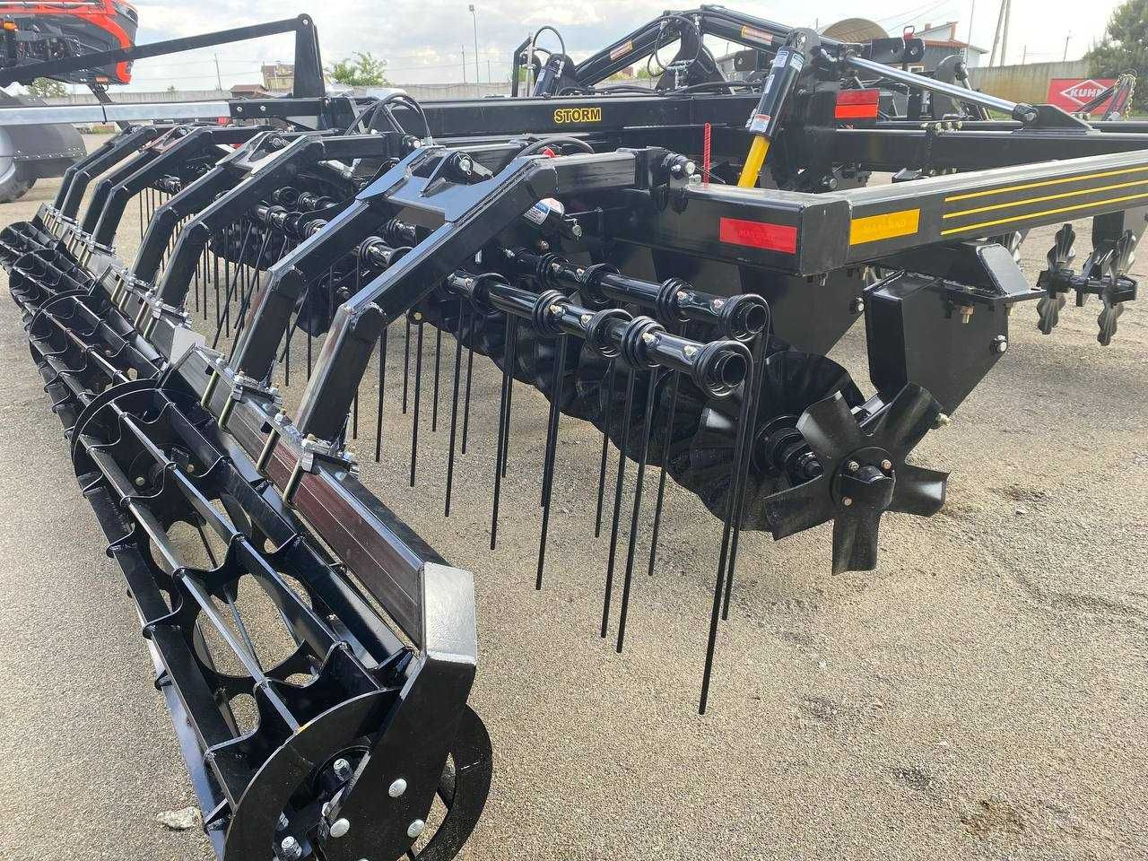 Агрегат вертикального обробітку ґрунту MONDAKO EVRO STORM