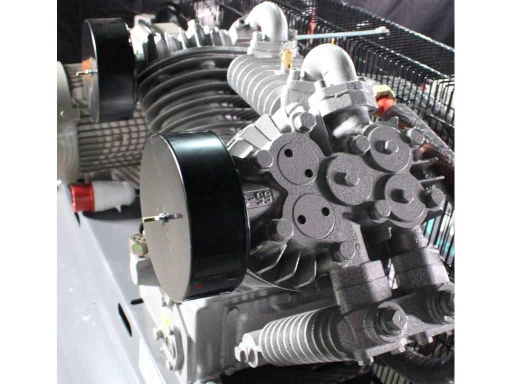 Поршневий компресор MAST 2105/500L 400V 12.5BAR 1050 л/хв