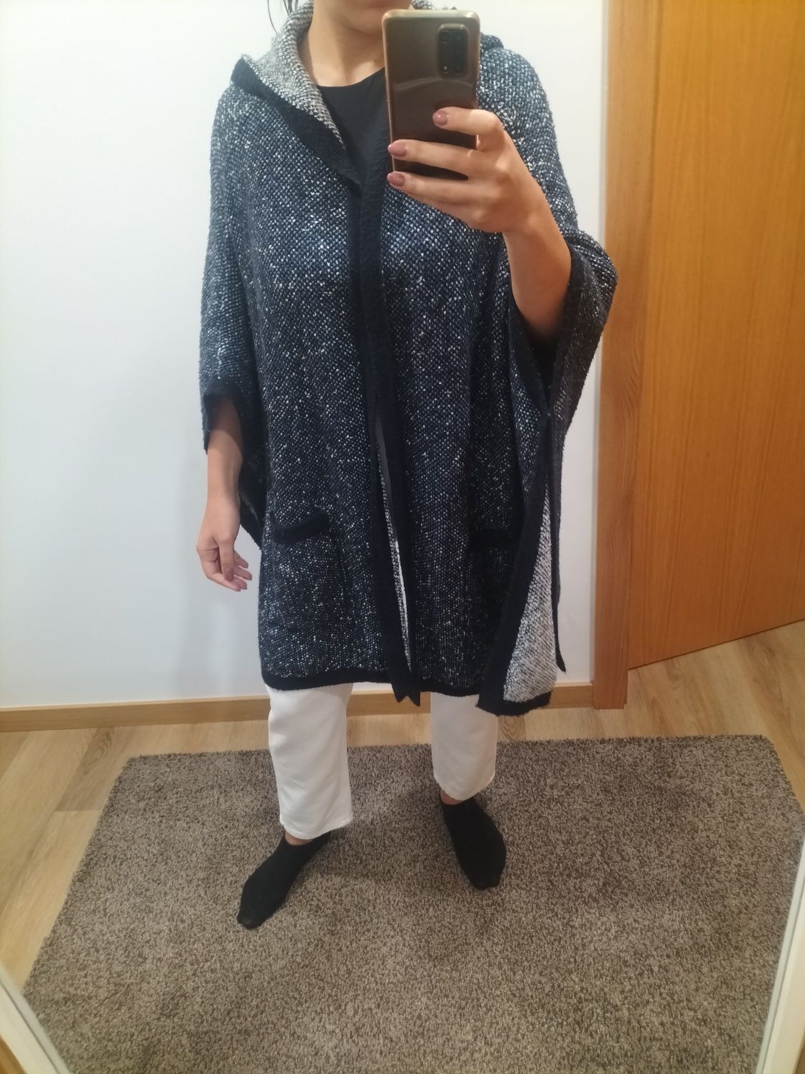 Poncho azul de lã