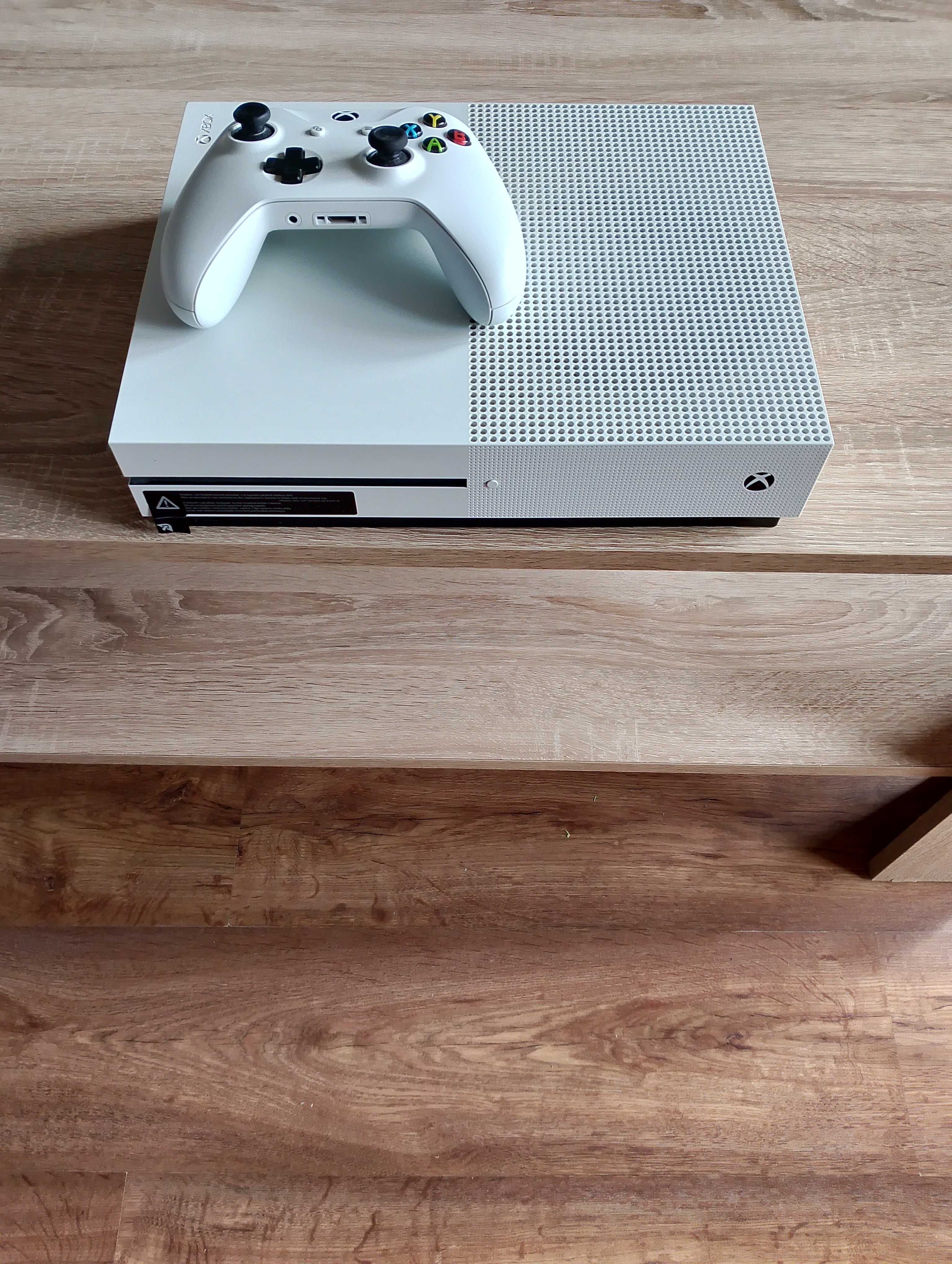 Konsola XBOX ONE S