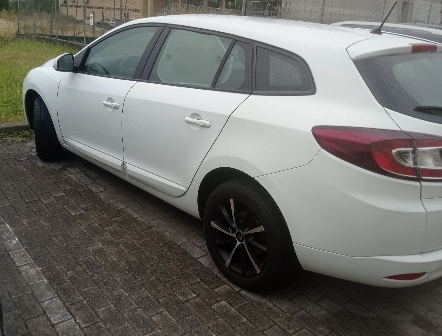 Vendo carrinha Megane
