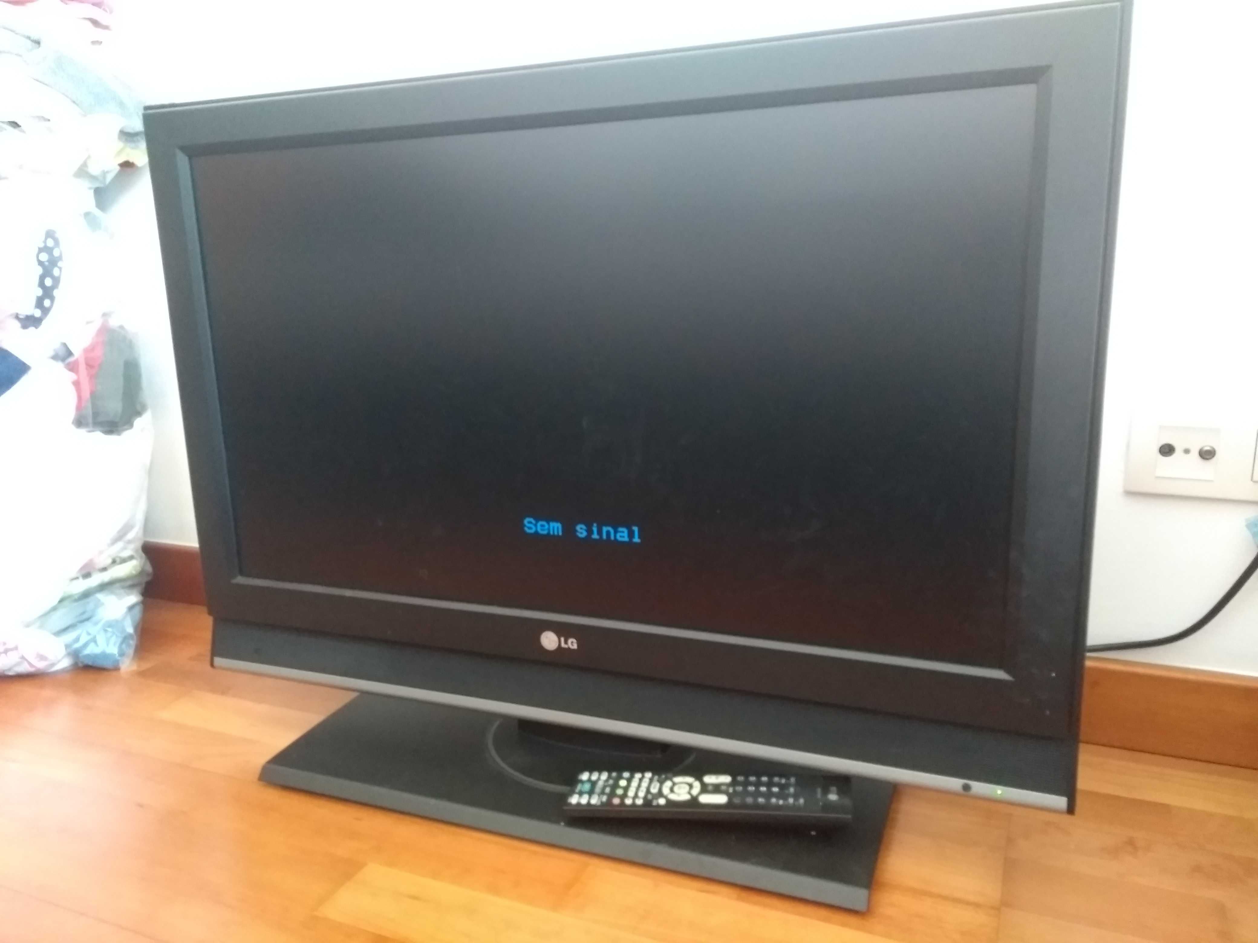 TV LG 32LC41 80cm (32")