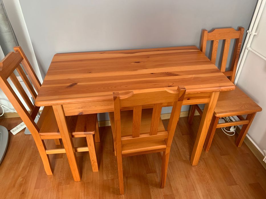 Drewniany stół + 3 krzesła