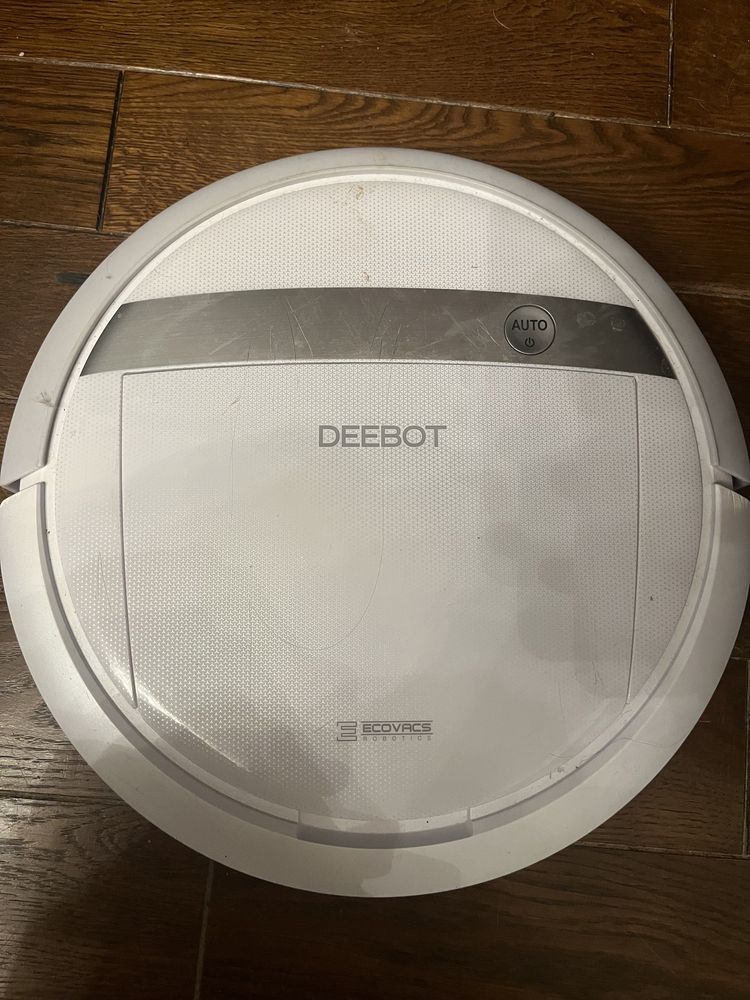 Робот пылесос Deebot