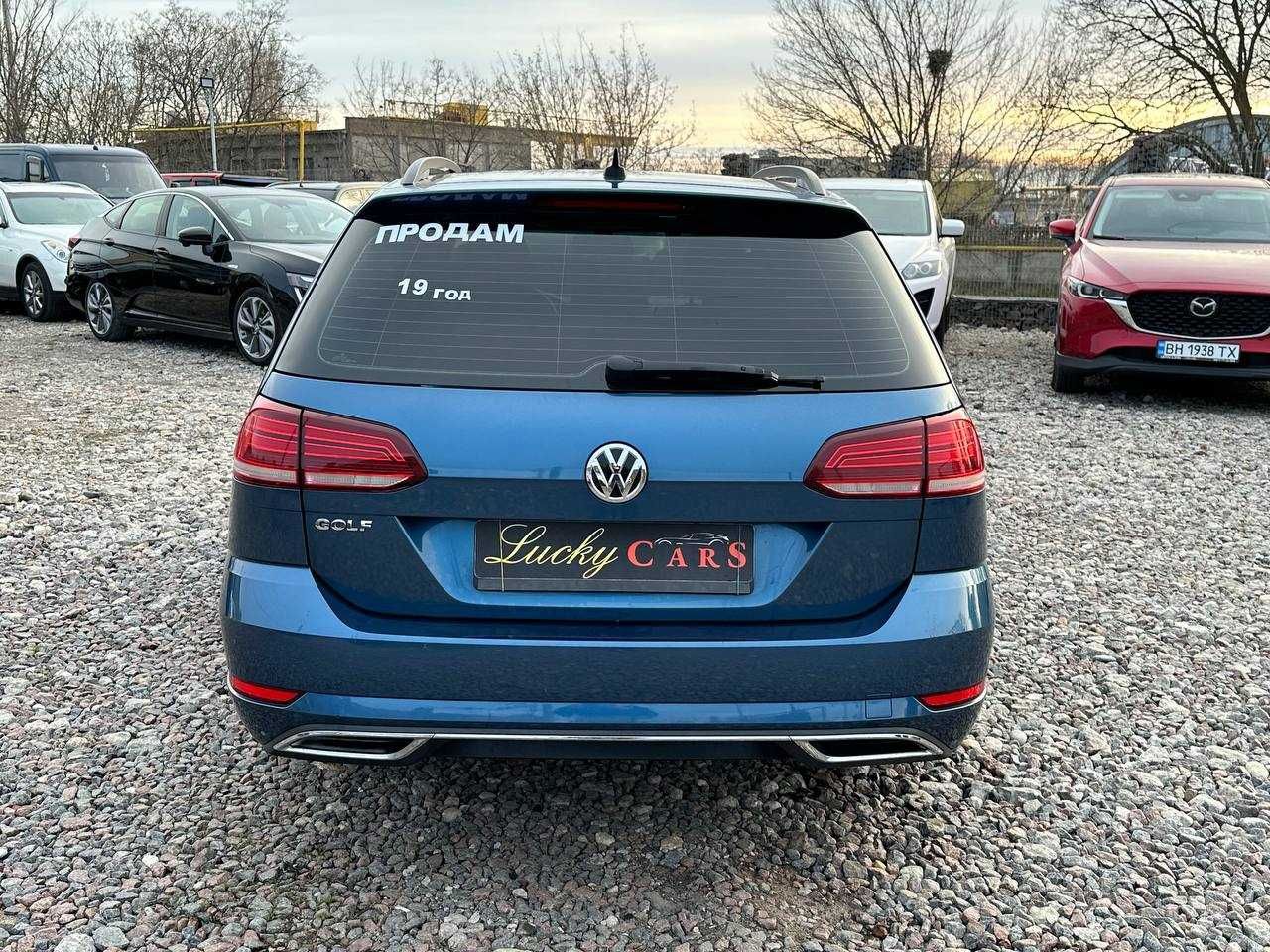 Авто Volkswagen Golf 2019