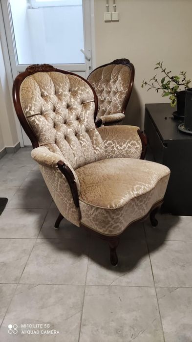 2 fotele Ludwik / Rokoko w świetnie utrzymanej tkaninie obiciowej