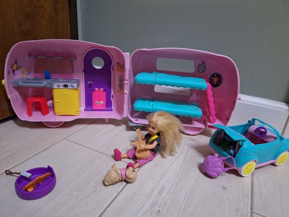 Barbie - przyczepa kempingowa Chelsea