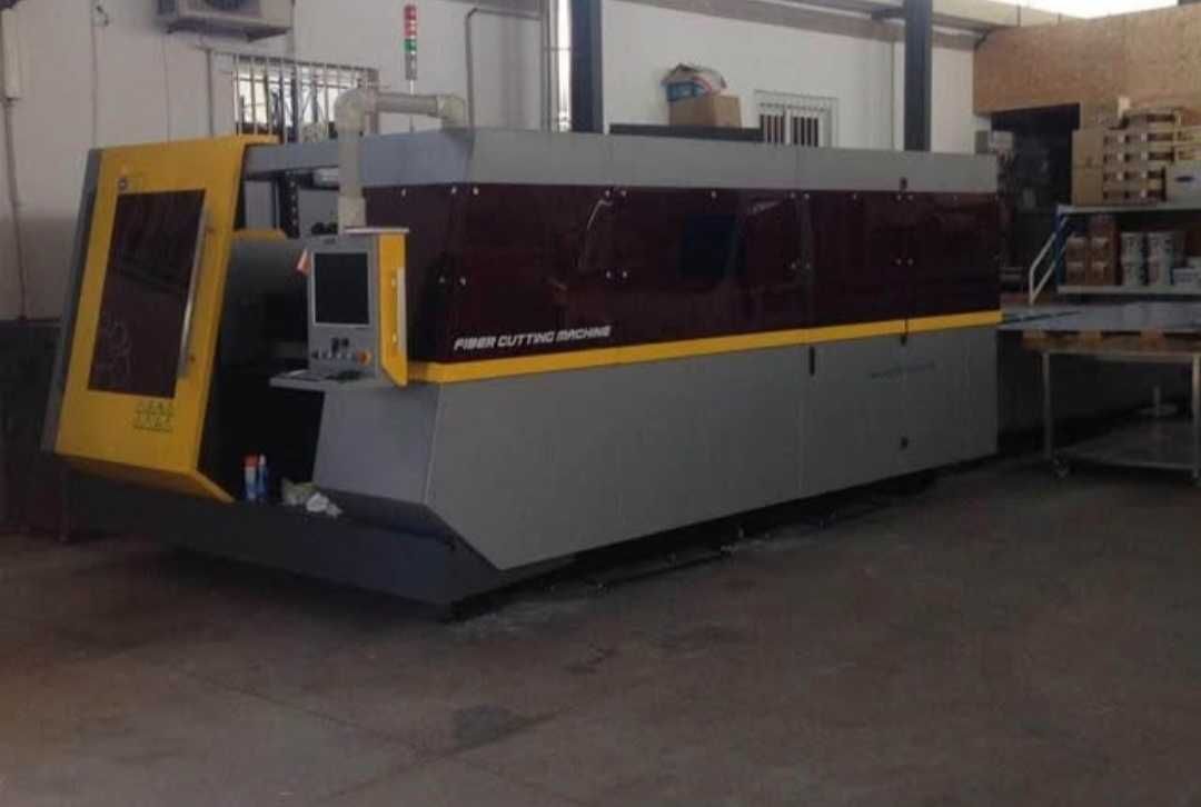 Máquina de corte de laiser