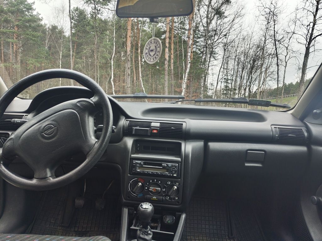 Opel Astra Salon Polska