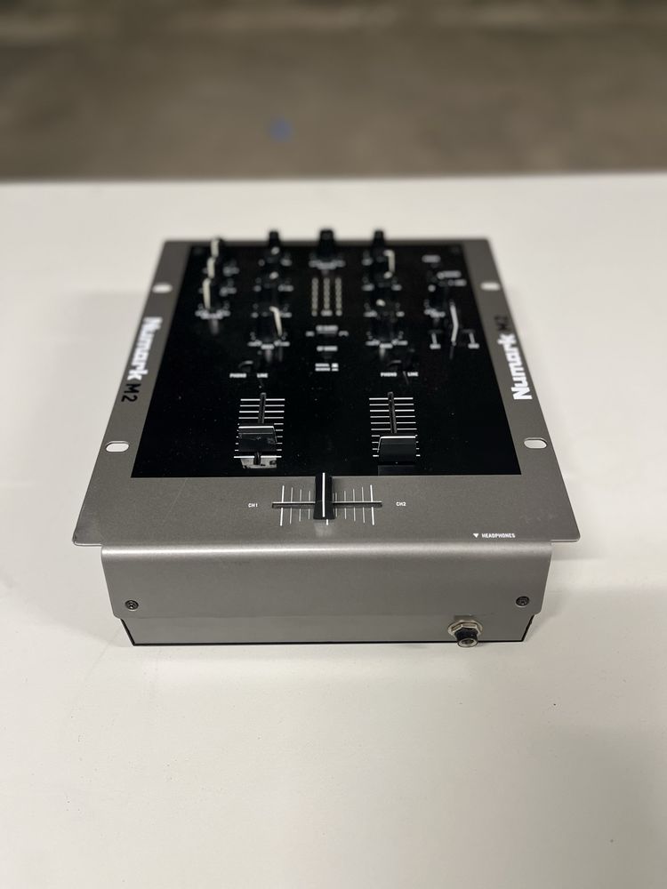 Mixer NUMARK M2 mikser