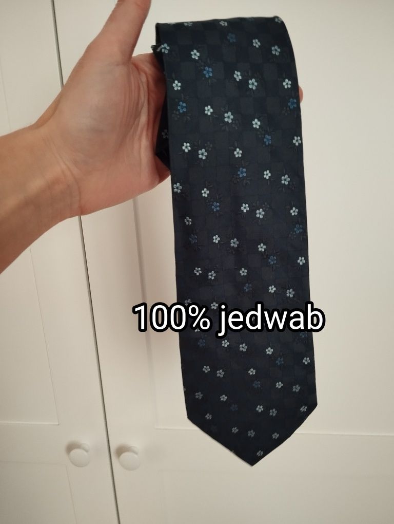 Jedwabny krawat 100% silk granatowy, w kwiatki, łąka Abrams 10cm